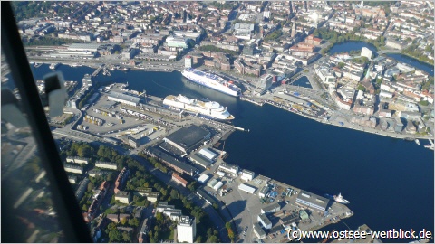 Kieler Förde mit den Terminal der Color Line und Stena Line