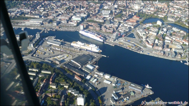 Kieler Förde mit den Terminal der Color Line und Stena Line